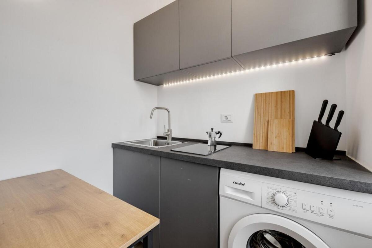 Homeby, Cozy Penthouse Apartment Milan Exterior photo